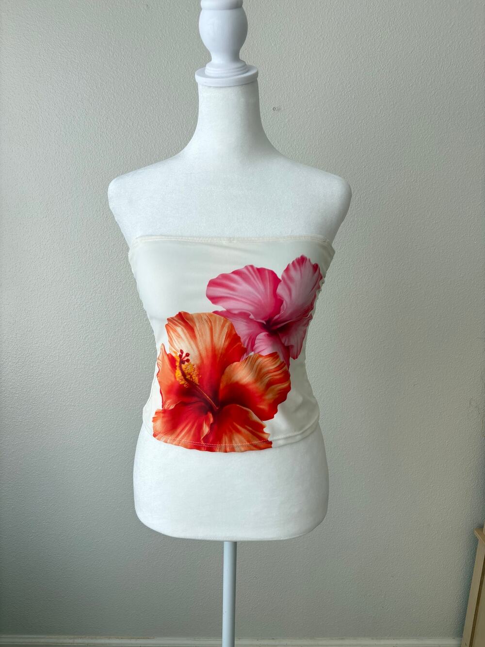 Refuge Women’s M Strapless Tube Top Ivory Hibiscus Floral Tropical Y2K Vacation